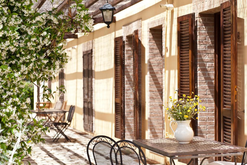 Casale Pundarika Guest House Riparbella Ngoại thất bức ảnh