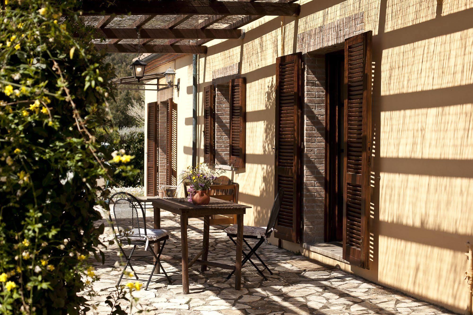 Casale Pundarika Guest House Riparbella Ngoại thất bức ảnh
